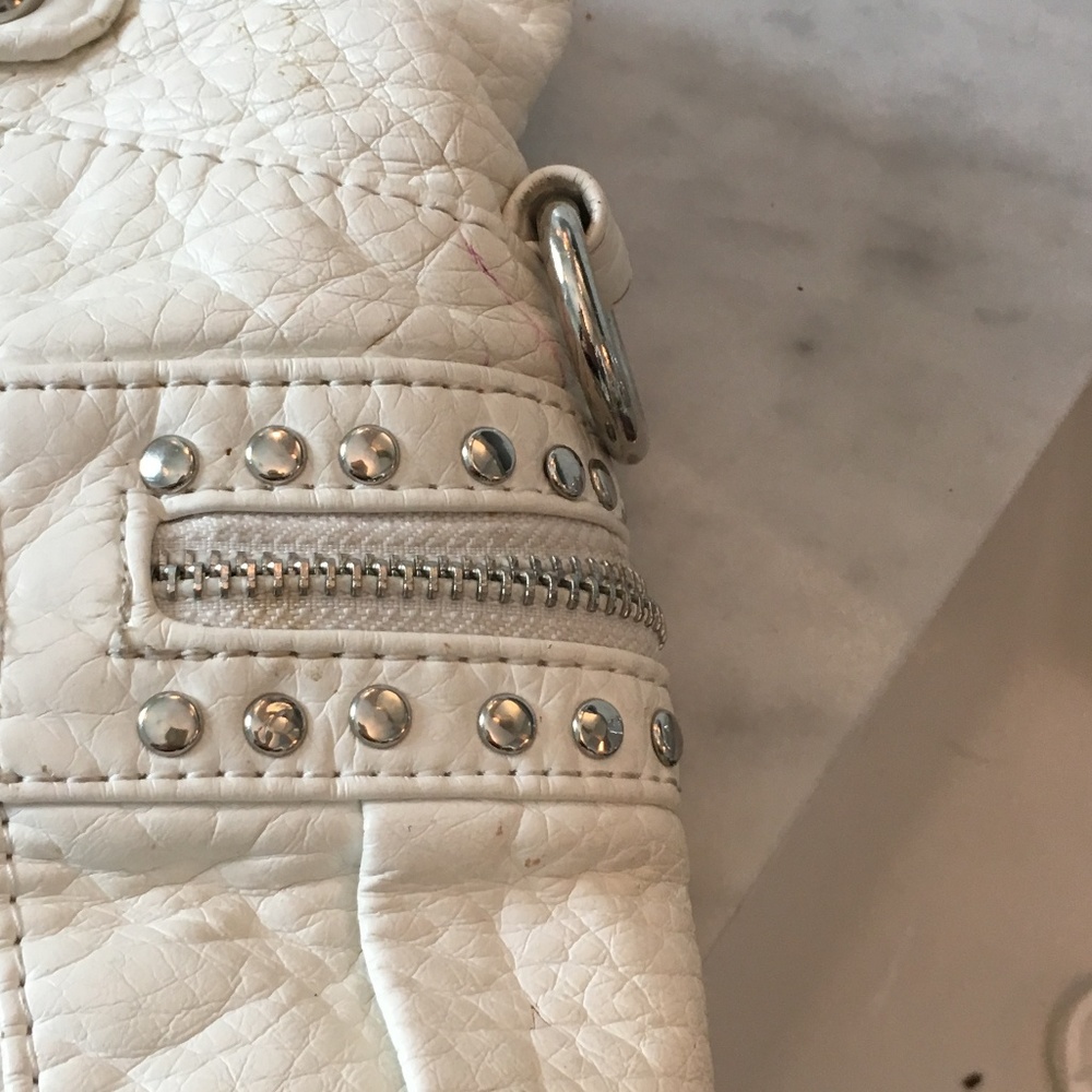 White Handbag - Picture 4 of 6